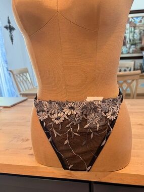 Plus Size Floral embroidery lace panties